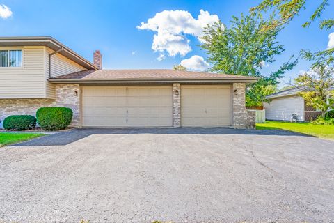 Tiny photo for 17900 65th Avenue, Tinley Park, IL 60477 (MLS # 12447196)