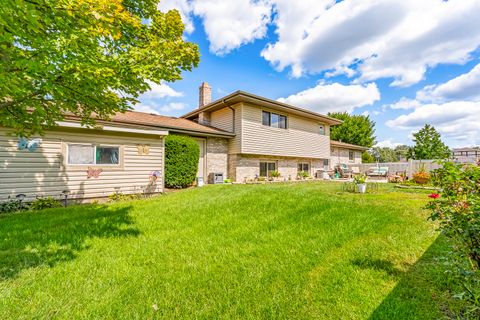 Tiny photo for 17900 65th Avenue, Tinley Park, IL 60477 (MLS # 12447196)