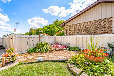 Tiny photo for 17900 65th Avenue, Tinley Park, IL 60477 (MLS # 12447196)