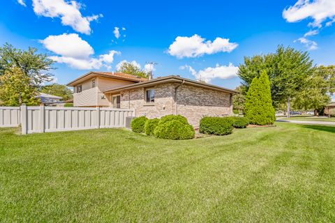 Tiny photo for 17900 65th Avenue, Tinley Park, IL 60477 (MLS # 12447196)