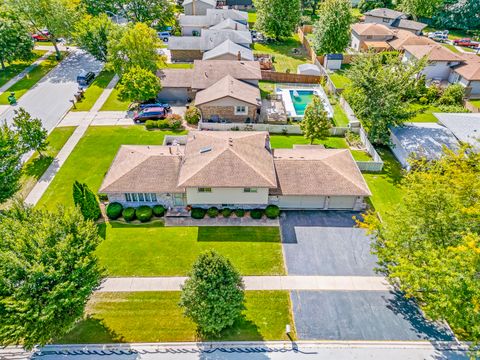 Tiny photo for 17900 65th Avenue, Tinley Park, IL 60477 (MLS # 12447196)