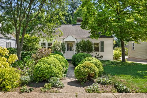 Photo of 1616 Maple Avenue, Haddon Heights, NJ 08035 (MLS # 12640612)