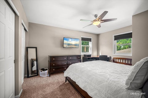 Tiny photo for 21436 W Sylvan Drive S, Mundelein, IL 60060 (MLS # 12742606)