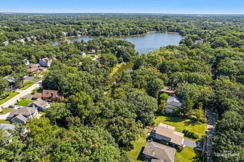 Tiny photo for 21436 W Sylvan Drive S, Mundelein, IL 60060 (MLS # 12742606)