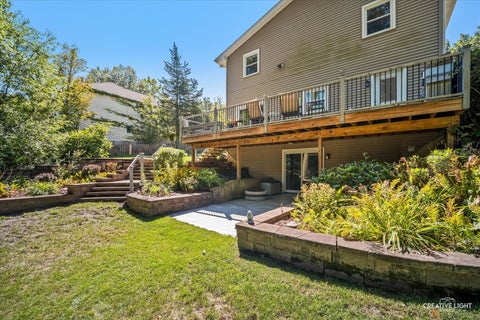 Tiny photo for 21436 W Sylvan Drive S, Mundelein, IL 60060 (MLS # 12742606)