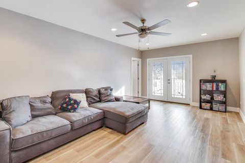 Tiny photo for 1148 W Kenilworth Avenue, Palatine, IL 60067 (MLS # 12532192)