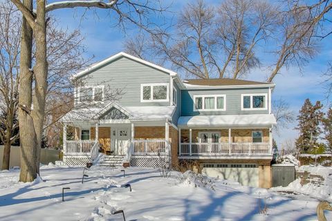 Photo of 1148 W Kenilworth Avenue, Palatine, IL 60067 (MLS # 12532192)