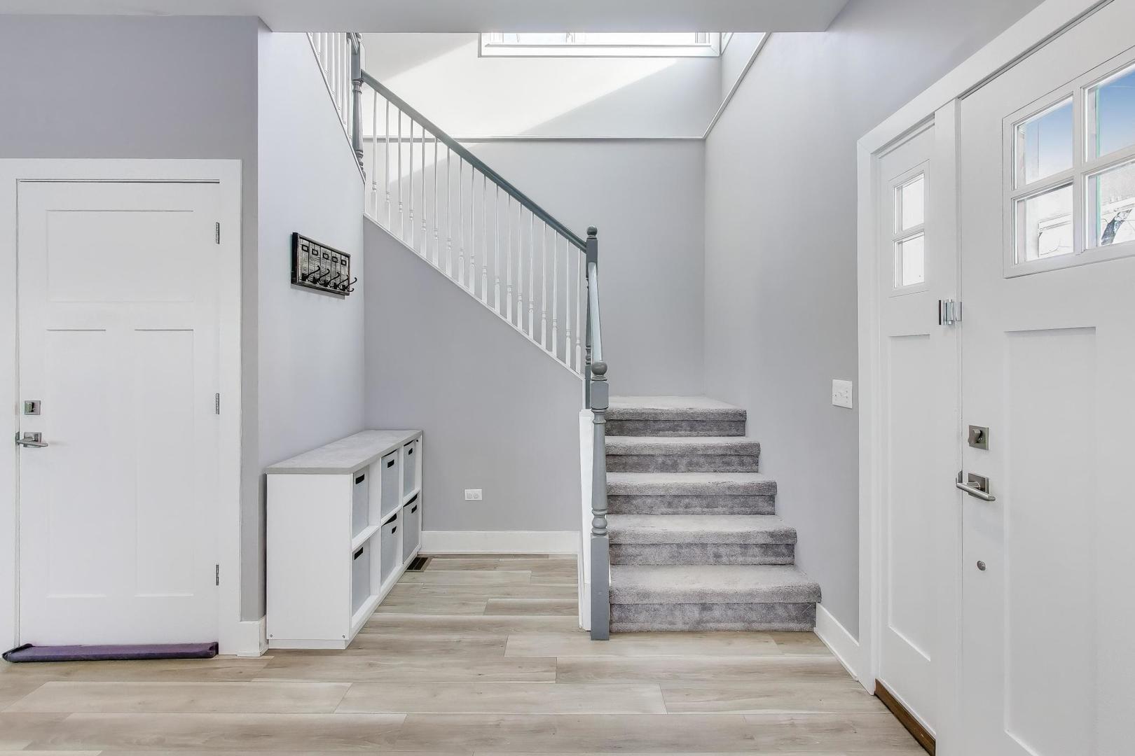 1148 W Kenilworth Avenue