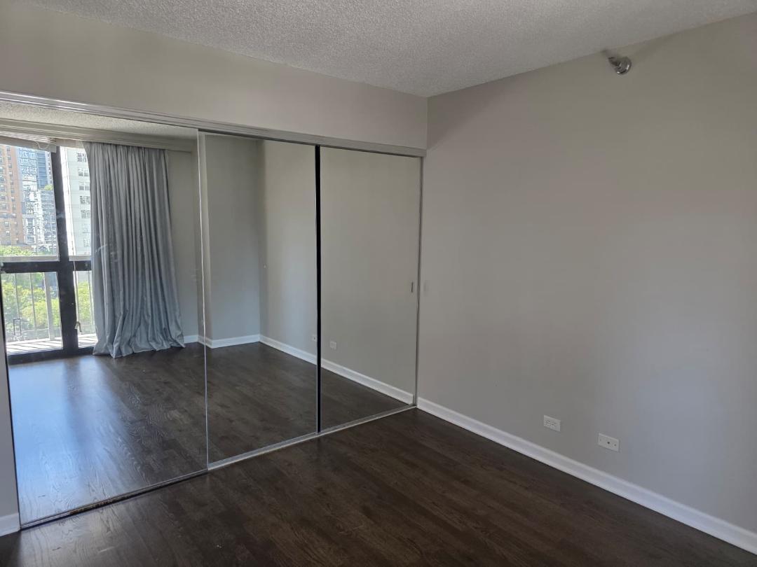 33 W Delaware Place 10G