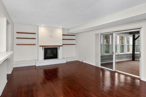 Tiny photo for 806 Hillview Drive, Lemont, IL 60439 (MLS # 12517085)