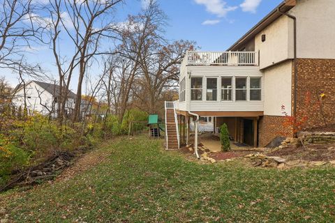 Tiny photo for 806 Hillview Drive, Lemont, IL 60439 (MLS # 12517085)