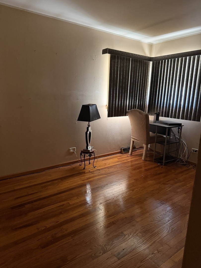 4452 S Lawler Avenue