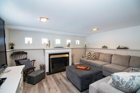 Tiny photo for 10137 Buell Court, Oak Lawn, IL 60453 (MLS # 12530546)