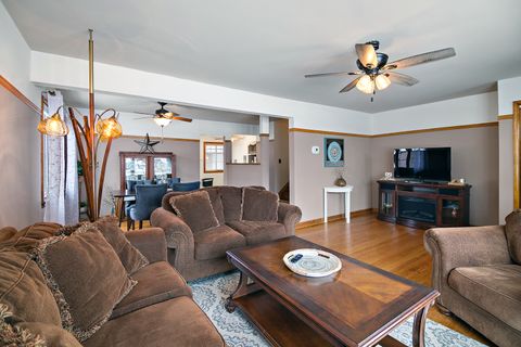 Tiny photo for 10137 Buell Court, Oak Lawn, IL 60453 (MLS # 12530546)