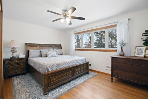 Tiny photo for 10137 Buell Court, Oak Lawn, IL 60453 (MLS # 12530546)