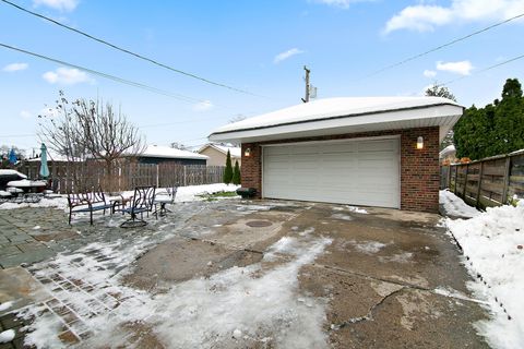 Tiny photo for 10137 Buell Court, Oak Lawn, IL 60453 (MLS # 12530546)