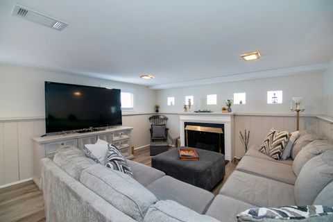 Tiny photo for 10137 Buell Court, Oak Lawn, IL 60453 (MLS # 12530546)