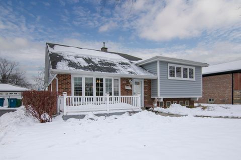 Tiny photo for 10137 Buell Court, Oak Lawn, IL 60453 (MLS # 12530546)