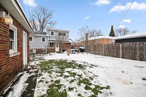 Tiny photo for 10137 Buell Court, Oak Lawn, IL 60453 (MLS # 12530546)