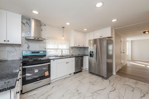 Tiny photo for 2415 Gilboa Avenue, Zion, IL 60099 (MLS # 12573983)