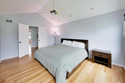 Tiny photo for 19 Dellmont Court, Buffalo Grove, IL 60089 (MLS # 12619007)