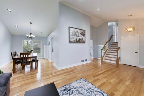 Tiny photo for 19 Dellmont Court, Buffalo Grove, IL 60089 (MLS # 12619007)