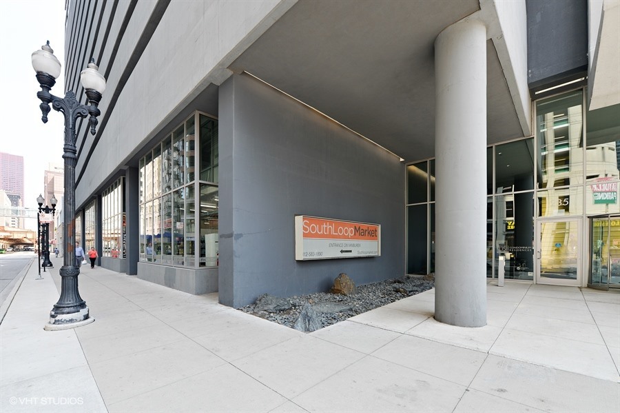 235 W Van Buren Street 4307