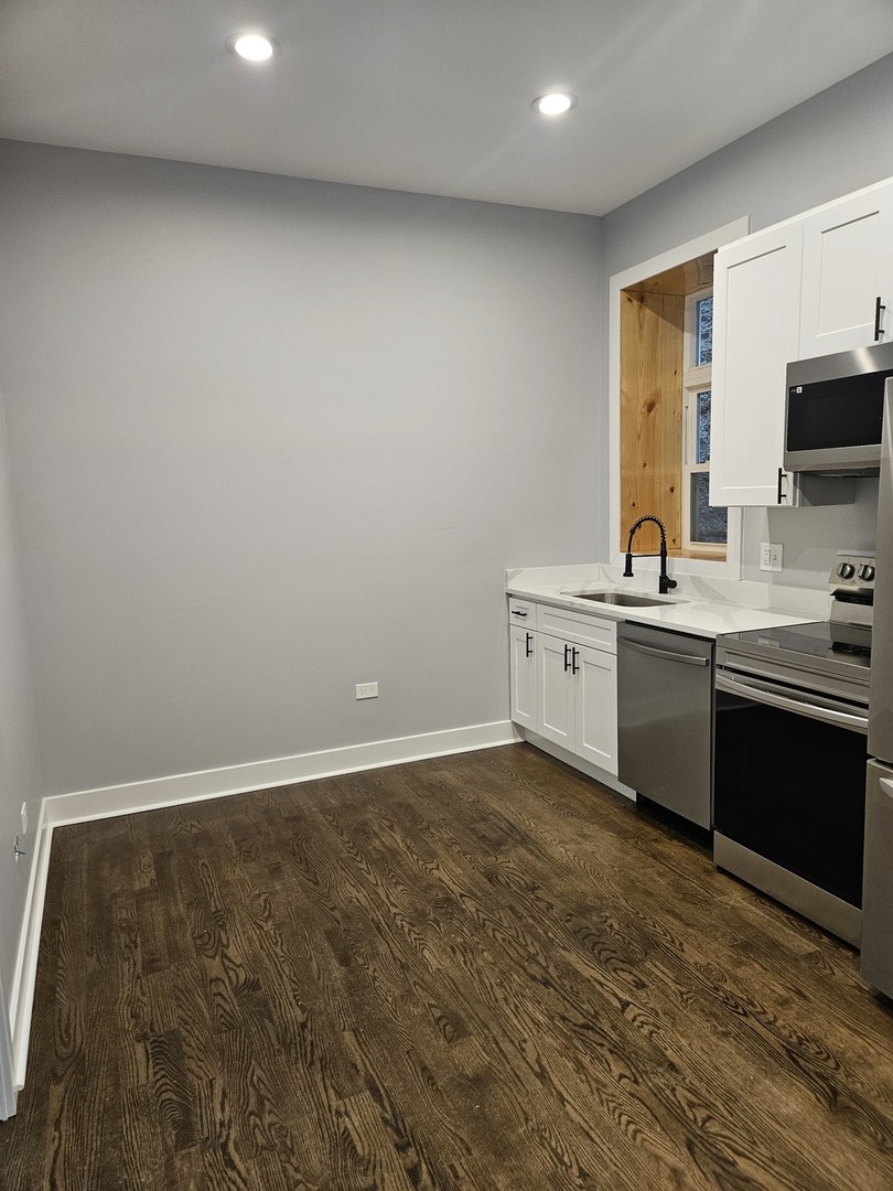 831 S Western Avenue 1A