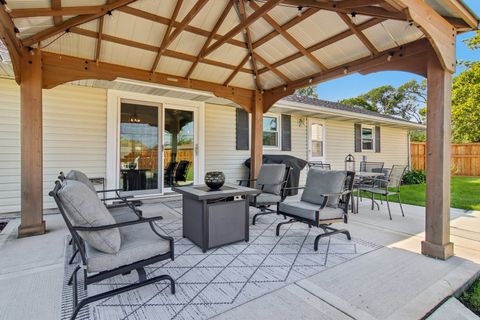 Tiny photo for 4 Larsen Circle, Romeoville, IL 60446 (MLS # 12502513)