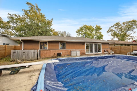 Tiny photo for 246 Greenbriar Street, Elk Grove Village, IL 60007 (MLS # 12779143)