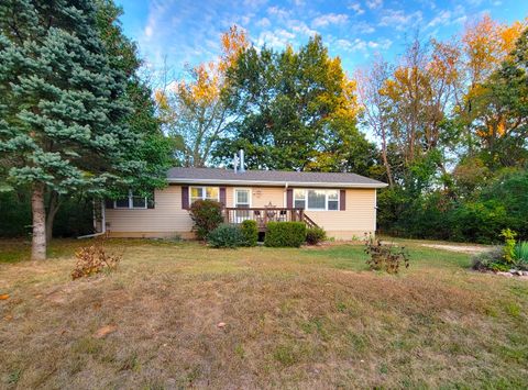 Photo of 13 Birch Drive, Putnam, IL 61560 (MLS # 12496916)