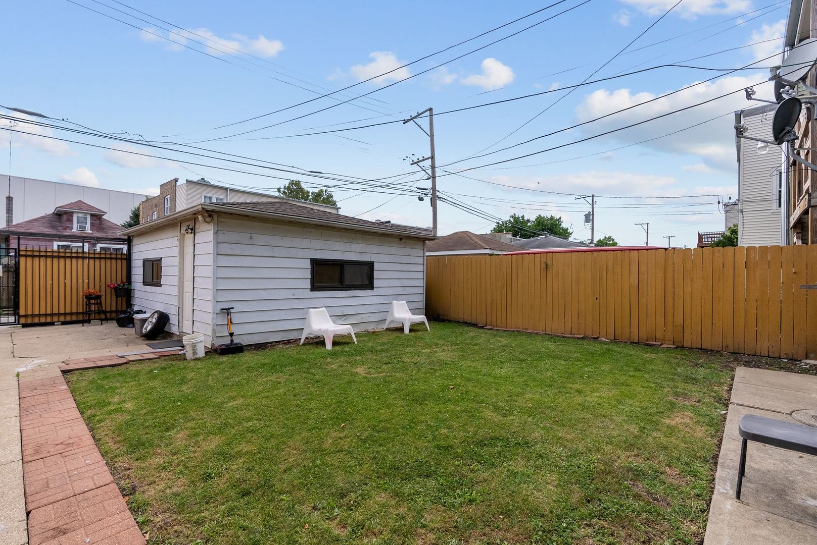 4109 W OAKDALE Avenue