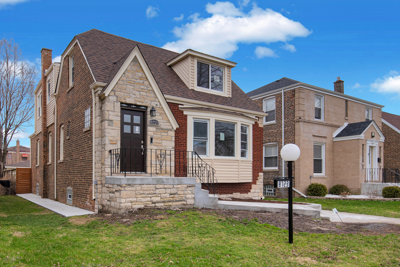 Photo 1 of 5 — 8723 S Kenwood Avenue, Chicago, IL 60619