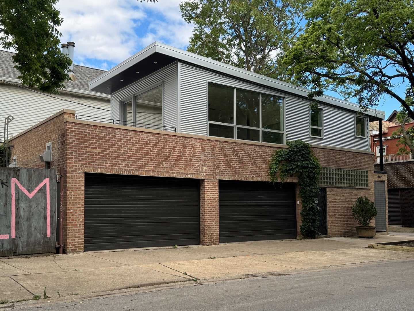 2159 W Evergreen Avenue 4