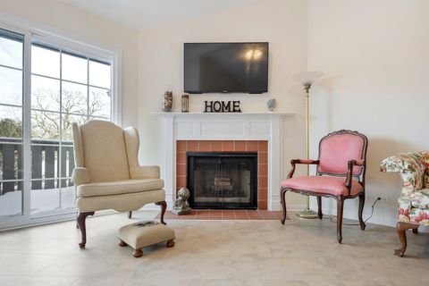 Tiny photo for 1907 Gresham Circle #D, Wheaton, IL 60189 (MLS # 12528868)