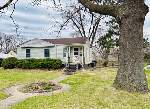 Tiny photo for 1001 Marcy Street, Ottawa, IL 61350 (MLS # 12594286)