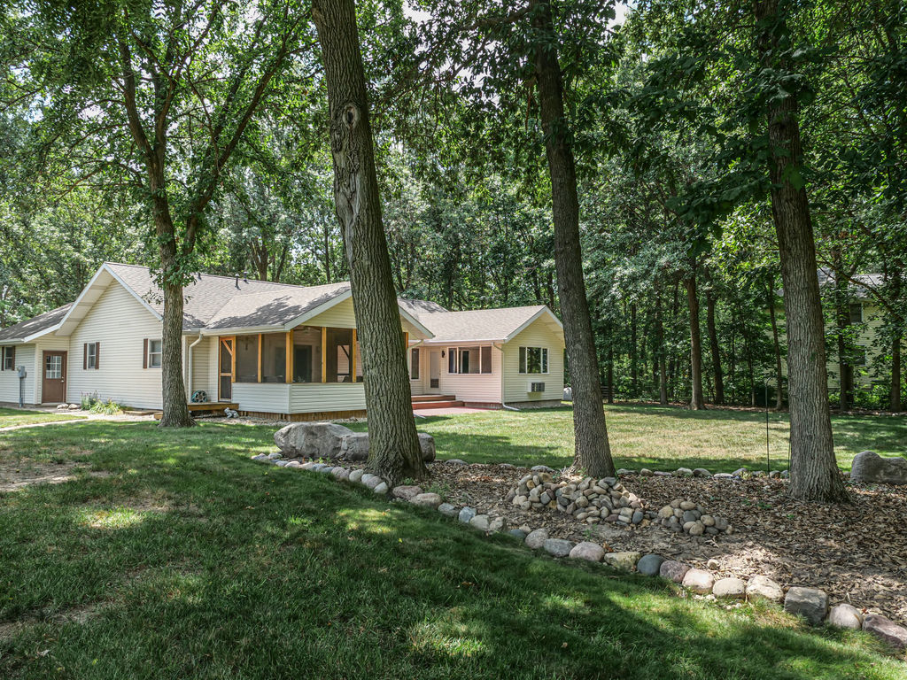 26 N Deer Lake