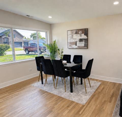 Tiny photo for 7826 W 98th Place, Hickory Hills, IL 60457 (MLS # 12724559)