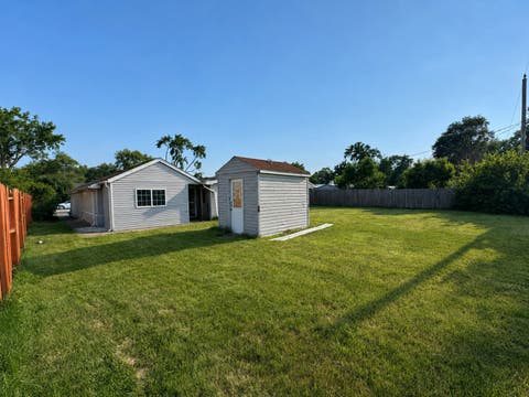 Tiny photo for 7826 W 98th Place, Hickory Hills, IL 60457 (MLS # 12724559)