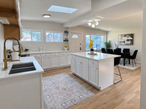 Tiny photo for 7826 W 98th Place, Hickory Hills, IL 60457 (MLS # 12724559)