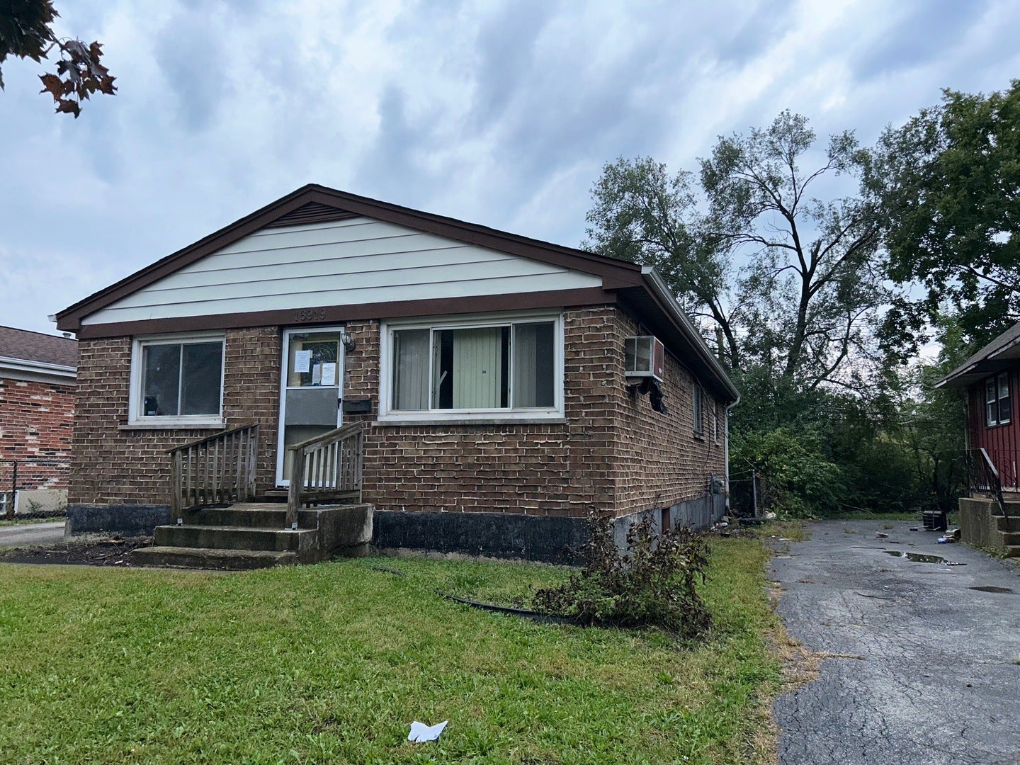 16919 Glen Oaks Drive