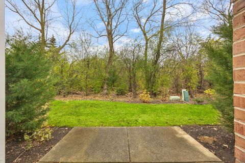 Tiny photo for 2556 Camberley Circle #2-813, Westchester, IL 60154 (MLS # 12609892)