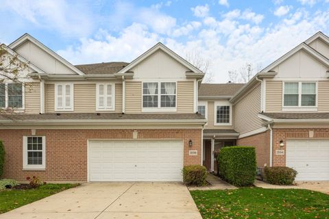 Photo of 2556 Camberley Circle #2-813, Westchester, IL 60154 (MLS # 12609892)