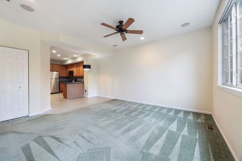 Tiny photo for 2556 Camberley Circle #2-813, Westchester, IL 60154 (MLS # 12609892)