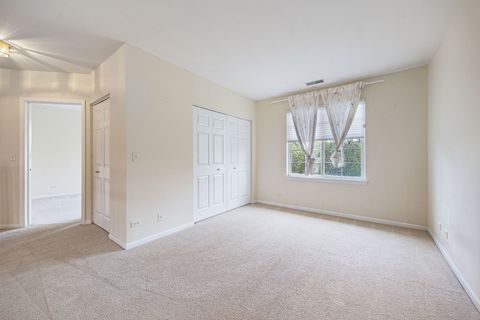Tiny photo for 2556 Camberley Circle #2-813, Westchester, IL 60154 (MLS # 12609892)