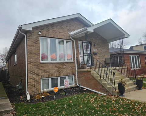 Photo of 12328 S Aberdeen Street, Calumet Park, IL 60827 (MLS # 12526769)