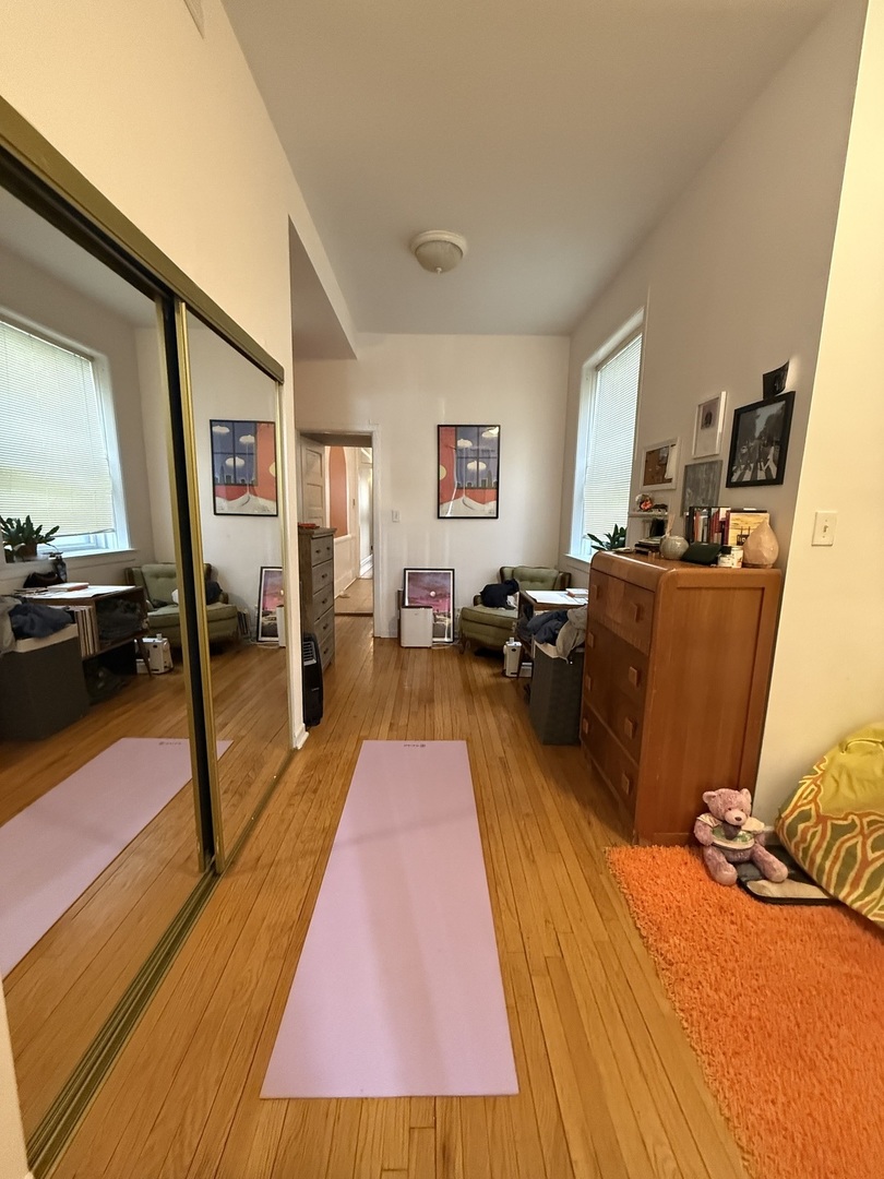 12 W CHESTNUT Street 2