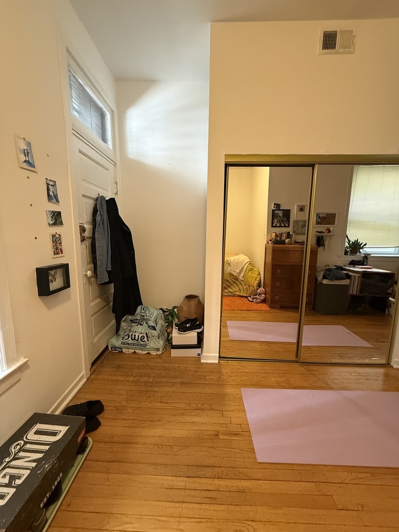 12 W CHESTNUT Street 2