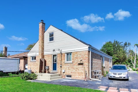 Tiny photo for 427 Holly Court, Villa Park, IL 60181 (MLS # 12772128)
