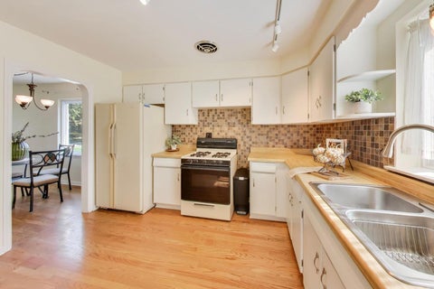 Tiny photo for 427 Holly Court, Villa Park, IL 60181 (MLS # 12772128)